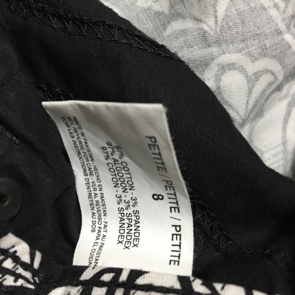 Capris - Picture 7 of 8